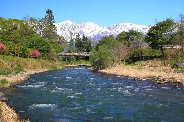 Giappone Alpi e fiume — Foto Stock