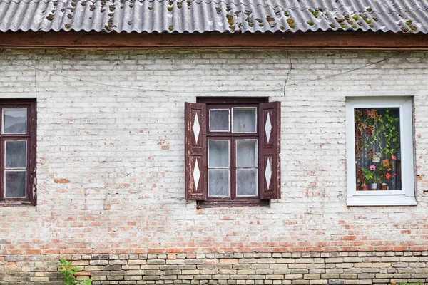 Ancient Modern Nearby Wall One Story House Wooden Window Open — Fotografia de Stock