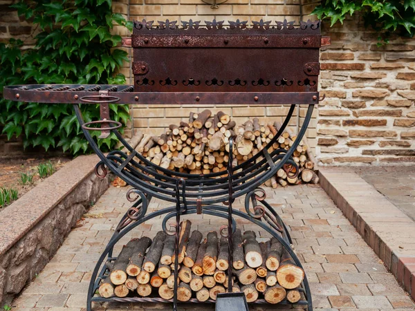 Forged Brazier Elegant Stand Stands Courtyard Firewood Stacked Lower Tier — Stock Photo, Image