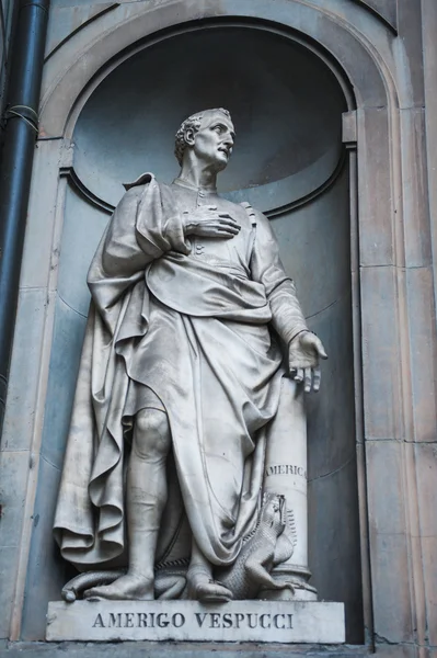 Amerigo Vespucci statue — Stock Photo, Image