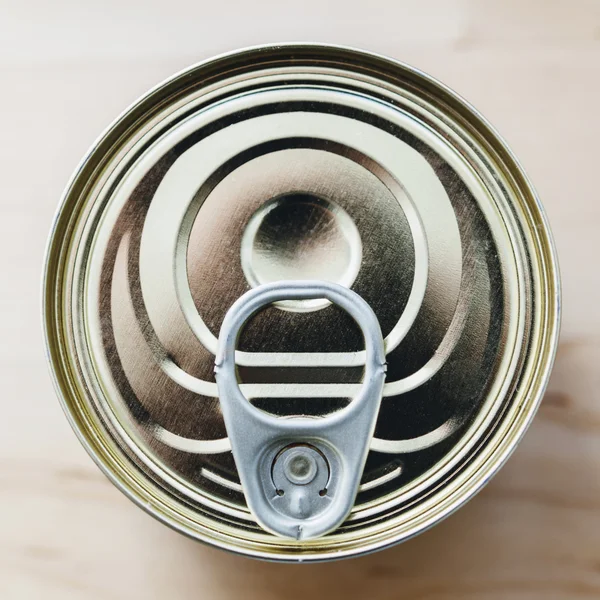 Tin can with ring pull from above — Stock Photo, Image