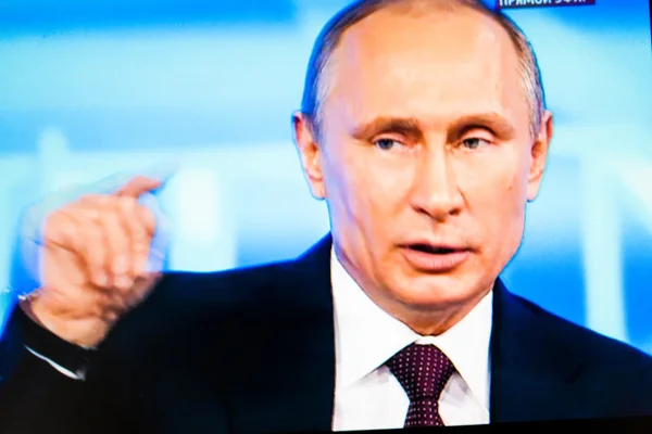 Convocatoria televisada anual del presidente ruso Vladimir Putin con —  Fotos de Stock
