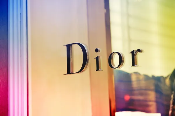 Signo de tienda insignia de Dior — Foto de Stock