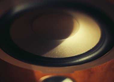 Ahşap hoparlör hi-fi