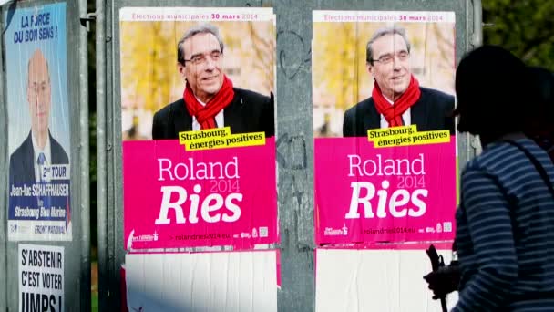Electorale campagne posters — Stockvideo