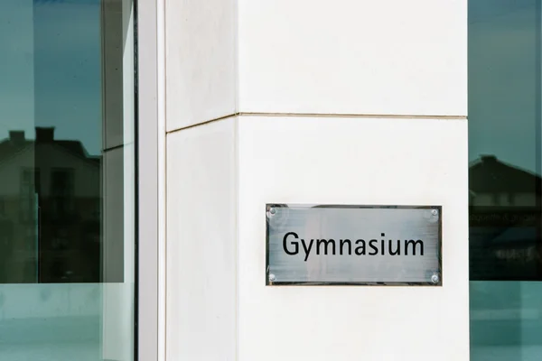 Gymnasium Okulu işareti — Stok fotoğraf