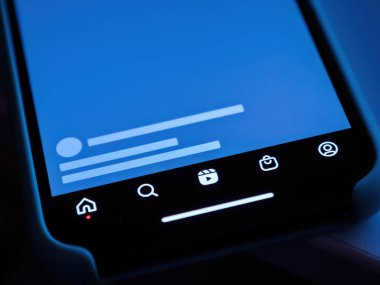 Sosyal Ağ Facebook, Instagram, WhatsApp küresel kesintiler sırasında düştü