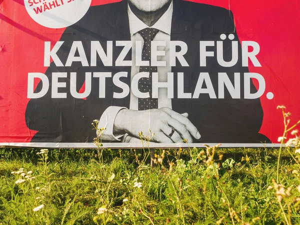 Olaf Scholz woith text Kanzler fur Deutschland. — стокове фото