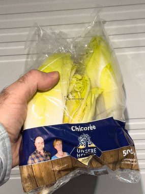 POV erkek el çantası ile yeni Unsere Heimat Alman Chicoree