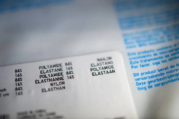 Samenstelling van een moderne doek met Polyamide, Elastaan en Nylon sticker tag — Stockfoto