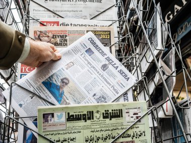 Flaş haber spikeri Vladimir Putin, Donbass bölgelerini tanıdıktan sonra Batı 'ya meydan okudu