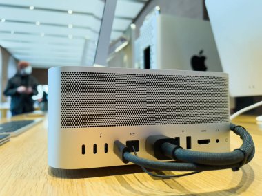 Yeni Mac Studio Macintosh 'un tüm bağlantı portları