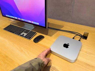 Apple, Mac bilgisayarlarında Intel işlemcilerinden Apple silikonuna geçerken, yeni Mac Mini bilgisayarına yeni bir işlemci ile bakıyor.