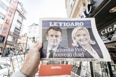 Emmanuel Macron gazetesi, 10 Nisan 2022 'deki Fransa başkanlık seçimlerinin birinci turundan bir gün sonra Le Pen Denizcisi