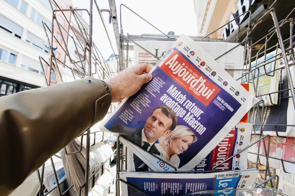 Emmanuel Macron gazetesi, 10 Nisan 2022 'deki Fransa başkanlık seçimlerinin birinci turundan bir gün sonra Le Pen Denizcisi — Stok fotoğraf