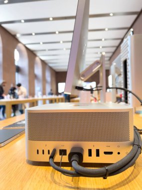 Yeni Mac Studio Macintosh 'un tüm bağlantı portları