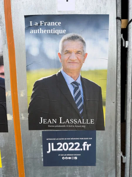 Affiche du parti Résistons à l'élection présidentielle avec Jean Lassalle — Photo