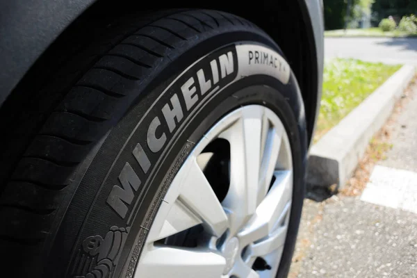 Страсбург Франция Мая 2022 Года Логотип Компании Michelin Автомобиле Primacy — стоковое фото