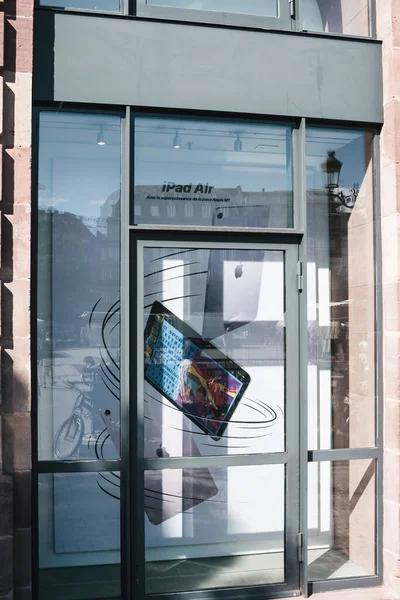 Strasbourg Frankrike Sep 2022 Reklam Apple Store Fasad För Senaste — Stockfoto