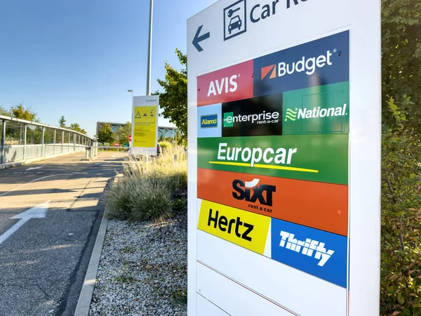 Basel Schweiz September 2022 Blick Auf Mehrere Mietwagen Avis Budget — Stockfoto