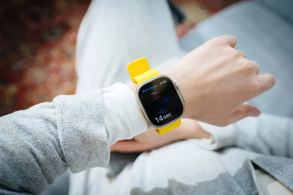 Лондон Великобритания Сентября 2022 Новое Приложение Apple Watch Ultra Измерения — стоковое фото