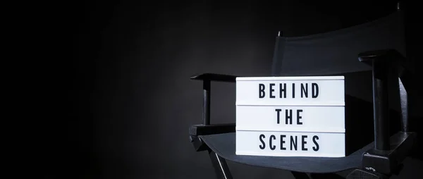 Regiestuhl Mit Leuchtkasten Hinter Der Bühne Letterboard Text Lightbox Oder — Stockfoto
