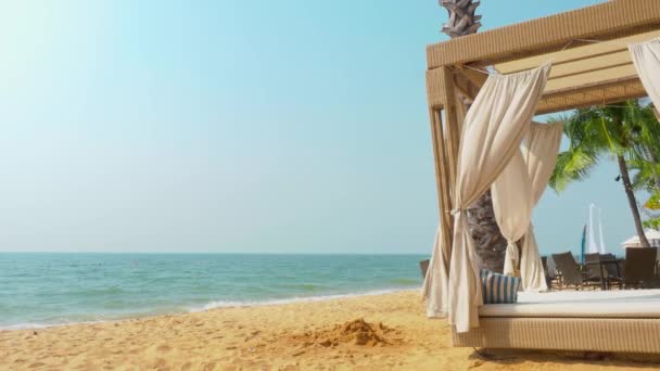 Spiaggia Onde Marine Cielo Blu Mare Che Ondeggia Dal Vento — Video Stock