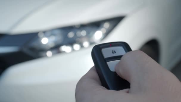 Autosleutel Afstandsbediening Het Vergrendelen Ontgrendelen Van Auto Door Auto Sleutel — Stockvideo