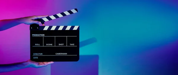 Movie Clapper Board Equipage Main Tenant Panneau Ardoise Film Plastique — Photo