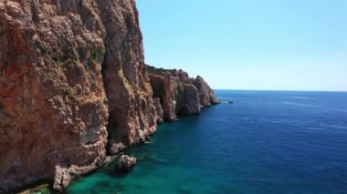 Adrasan Denizi, Türkiye 'deki Suluada Adası üzerinde uçan İHA, Türk Maldivleri olarak bilinen cennet, 4K