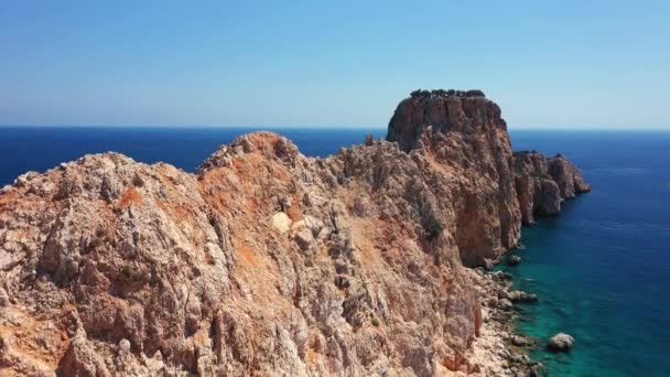 Türkiye Nin Adrasan Denizi Ndeki Suluada Adası Üzerinde Uçan Türk — Stok video