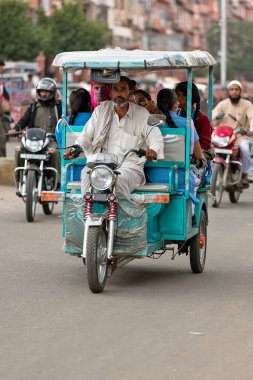 Hindistan sokak portreleri Haydarabad, Hindistan 'da. Hindistan sokak insanlarının fotoğraf çekimi. Kasım, 2020