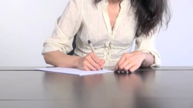 kadın beyaz kağıt