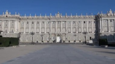 Madrid Kraliyet Sarayı açık 60