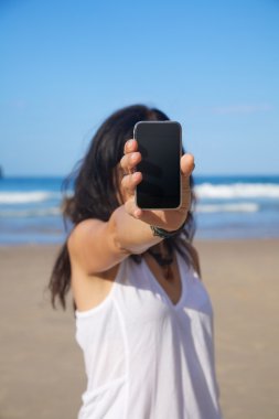 boş ekran mobil olan kadın