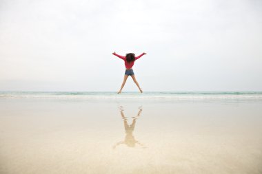 kadın sis gökyüzü atlama