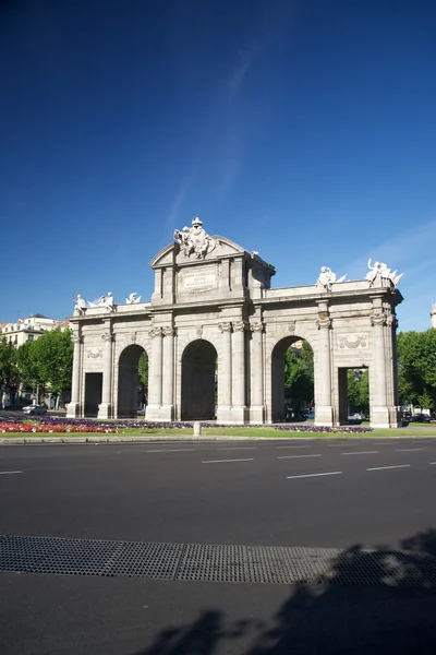 Alcalá gran puerta — Foto de Stock