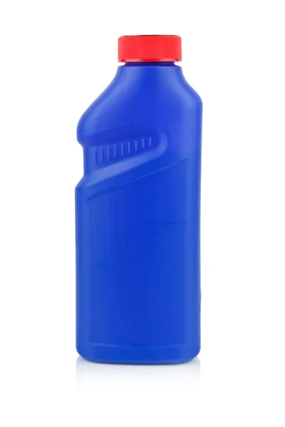 Пластиковая химическая бутылка изолирована на белом — стоковое фото