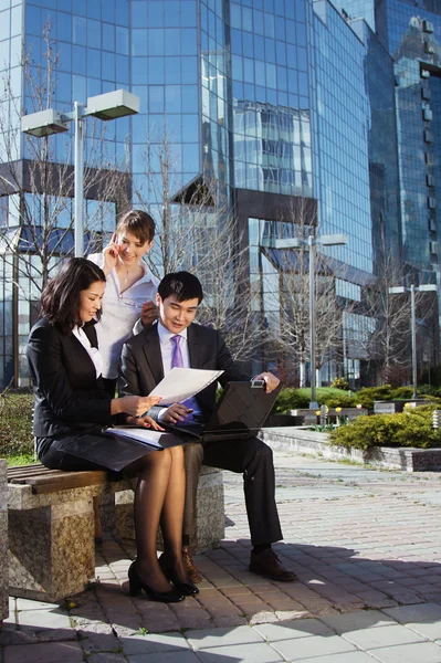 Group of business meeting outdoor — Stock Photo, Image