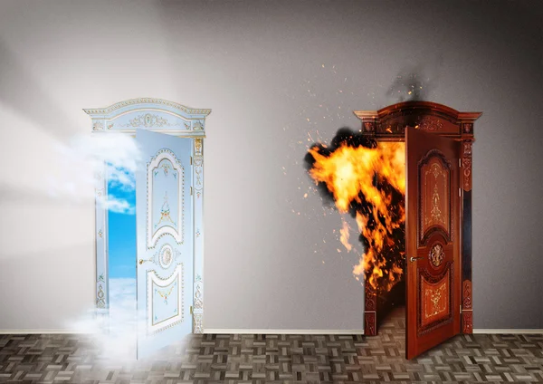 Dos puertas al cielo y al infierno. Concepto de elección . —  Fotos de Stock