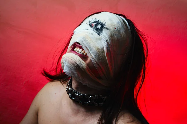 Horrible guy with scary mouth and one eye, extreme body-art — Stock Photo, Image