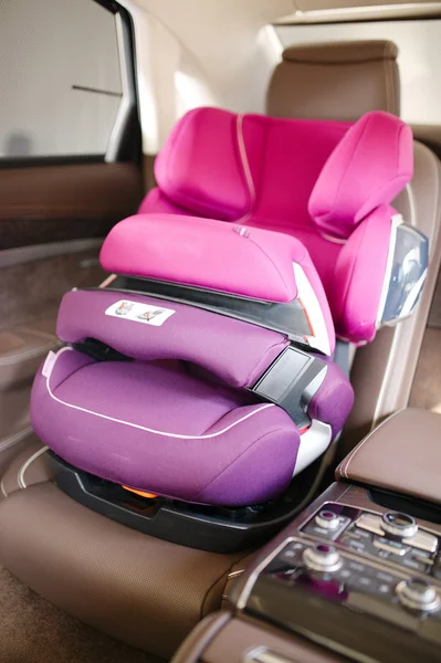 Luxus baba biztonsági autósülés — Stock Fotó