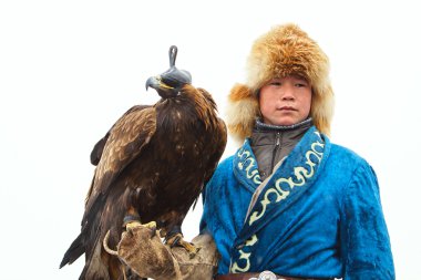Nura, Kazakistan - 23 Şubat: adamın yandan nura de kartal