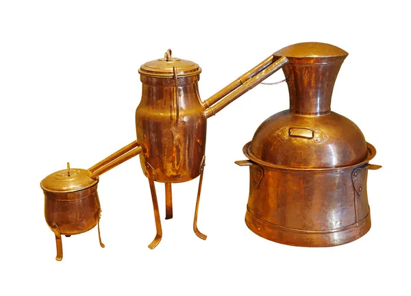 Cuivre alambique - Appareils de distillation utilisés pour la distillation — Photo