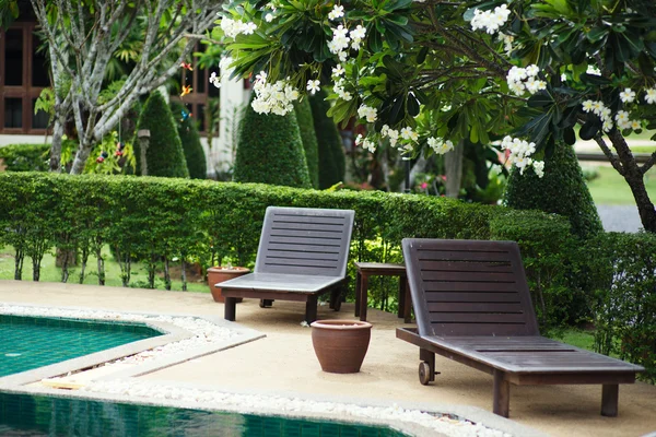 Outdoor resort pool in asia tourist islands — Stock Photo, Image