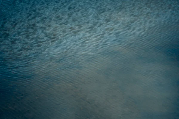 Fondo Azul Brillante Textura Río Lago Naturaleza Durante Viento Copiar —  Fotos de Stock