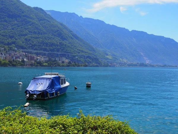 Boat Lake Geneva European Montreux City Canton Vaud Switzerland Cloudy — Zdjęcie stockowe