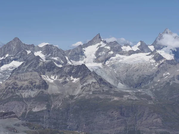 Aussichtsreiche Alpen vom Klein Matterhorn in der Schweiz — Stockfoto