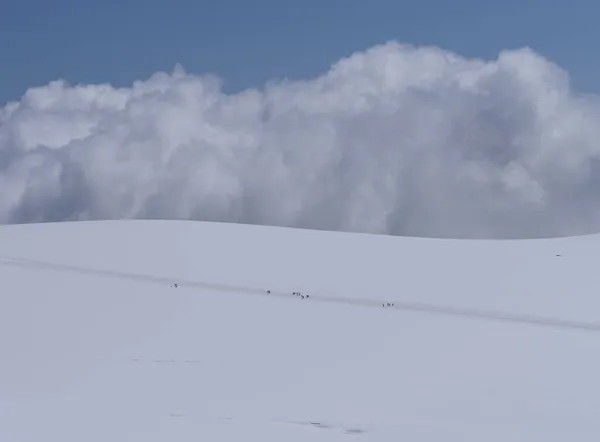 瑞士瓦莱州布雷山高原出现的云彩 — 图库照片