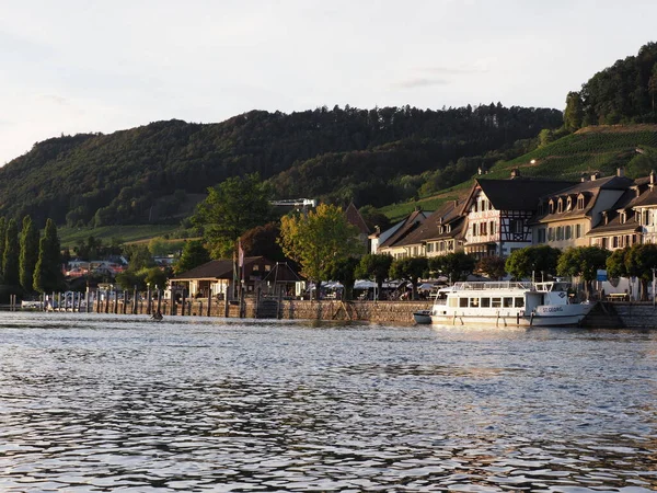 Vízpart Európai Stein Rhein Városban Svájcban Svájci Schaffhausenben Tiszta Kék — Stock Fotó